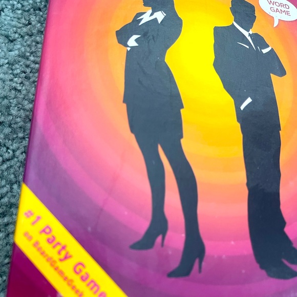 CodeNames Party Board Game - Picture 4 of 4